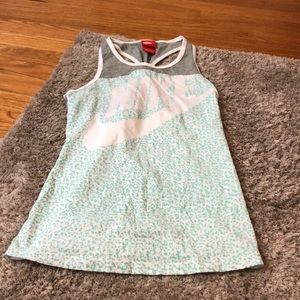 Girls Nike tank size L